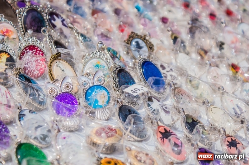 Zdjęcie w galerii na portalu naszraciborz.pl: Na Placu Dominikańskim ruszył jarmark św. Marcelego wiadomości z regionu