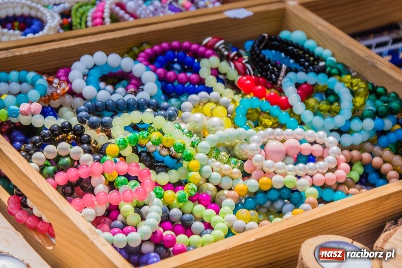 Zdjęcie w galerii na portalu naszraciborz.pl: Na Placu Dominikańskim ruszył jarmark św. Marcelego wiadomości z regionu