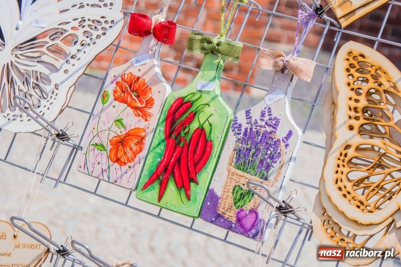 Zdjęcie w galerii na portalu naszraciborz.pl: Na Placu Dominikańskim ruszył jarmark św. Marcelego wiadomości z regionu