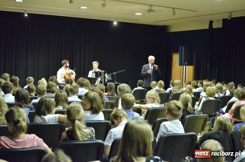 Zdjęcie w galerii na portalu naszraciborz.pl: Pół tysiąca dzieci na raciborskich koncertach  wiadomości z regionu
