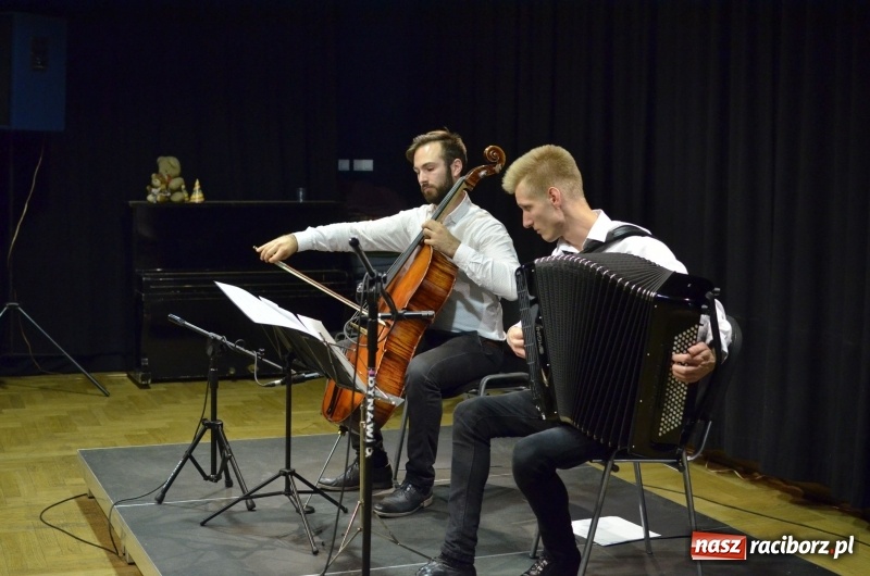 Zdjęcie w galerii na portalu naszraciborz.pl: Pół tysiąca dzieci na raciborskich koncertach  wiadomości z regionu
