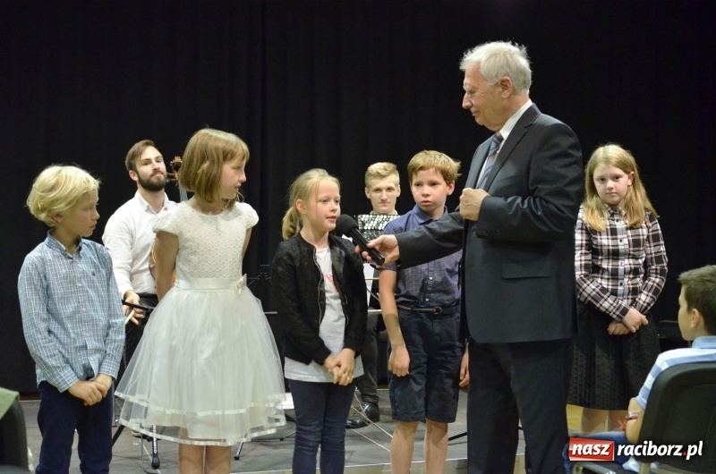 Zdjęcie w galerii na portalu naszraciborz.pl: Pół tysiąca dzieci na raciborskich koncertach  wiadomości z regionu