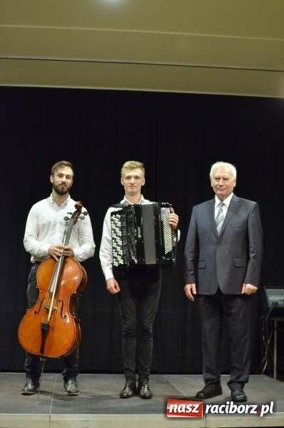 Zdjęcie w galerii na portalu naszraciborz.pl: Pół tysiąca dzieci na raciborskich koncertach  wiadomości z regionu