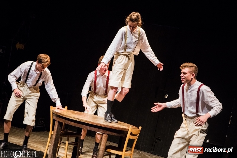 Zdjęcie w galerii na portalu naszraciborz.pl: Blaszany Bębenek - premiera spektaklu teatru Tetraedr wiadomości z regionu