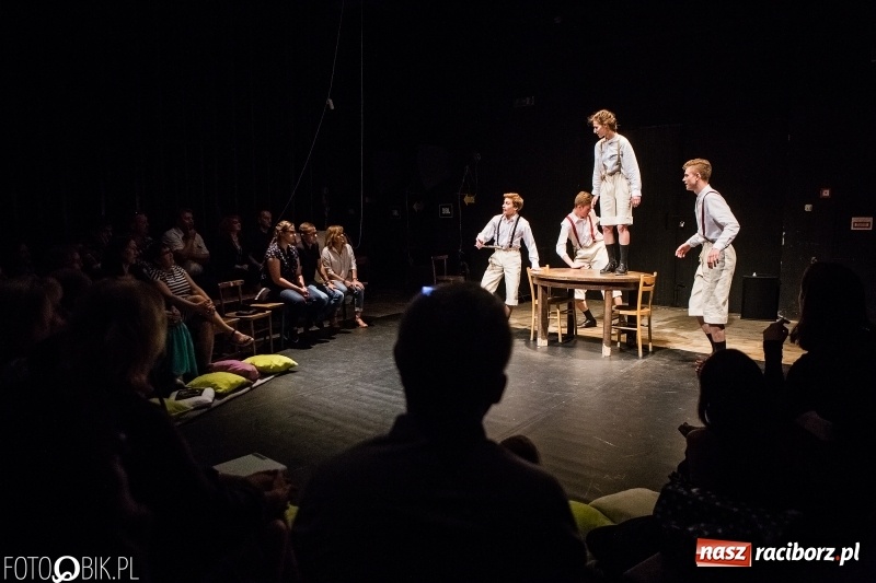 Zdjęcie w galerii na portalu naszraciborz.pl: Blaszany Bębenek - premiera spektaklu teatru Tetraedr wiadomości z regionu