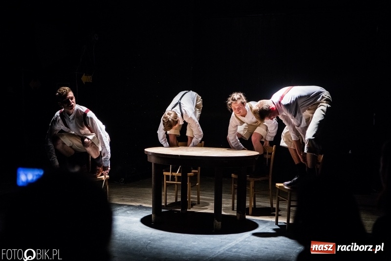 Zdjęcie w galerii na portalu naszraciborz.pl: Blaszany Bębenek - premiera spektaklu teatru Tetraedr wiadomości z regionu