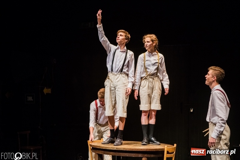 Zdjęcie w galerii na portalu naszraciborz.pl: Blaszany Bębenek - premiera spektaklu teatru Tetraedr wiadomości z regionu