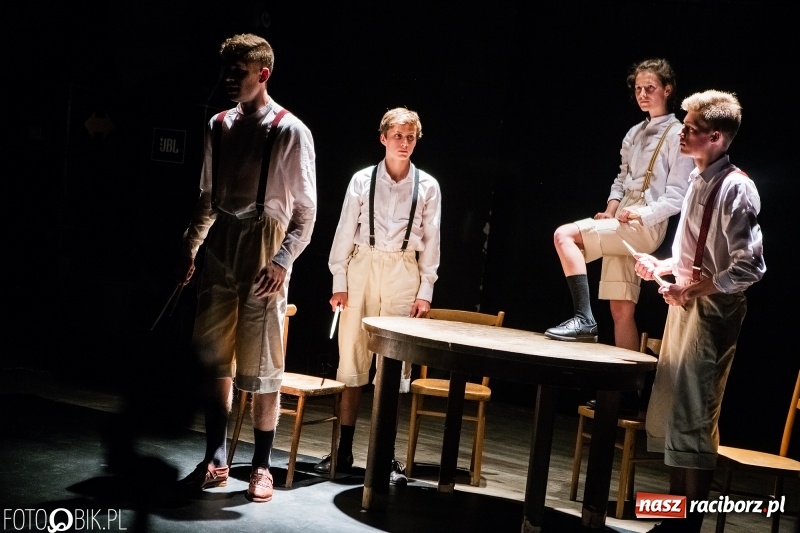 Zdjęcie w galerii na portalu naszraciborz.pl: Blaszany Bębenek - premiera spektaklu teatru Tetraedr wiadomości z regionu