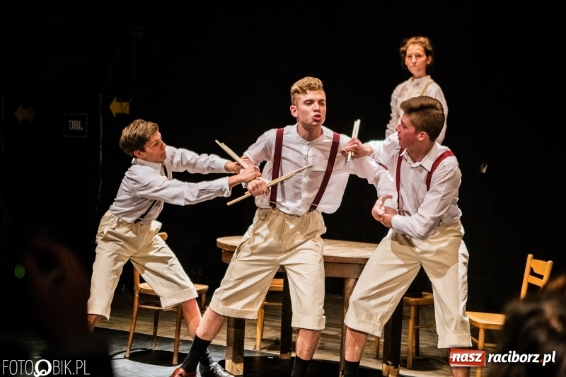 Zdjęcie w galerii na portalu naszraciborz.pl: Blaszany Bębenek - premiera spektaklu teatru Tetraedr wiadomości z regionu