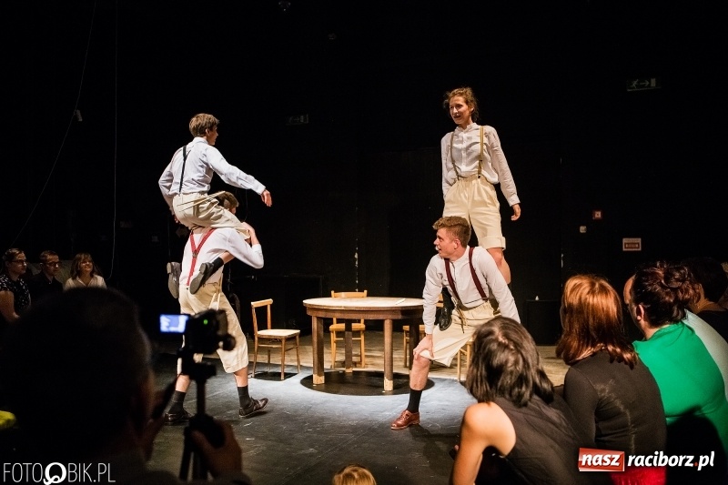 Zdjęcie w galerii na portalu naszraciborz.pl: Blaszany Bębenek - premiera spektaklu teatru Tetraedr wiadomości z regionu