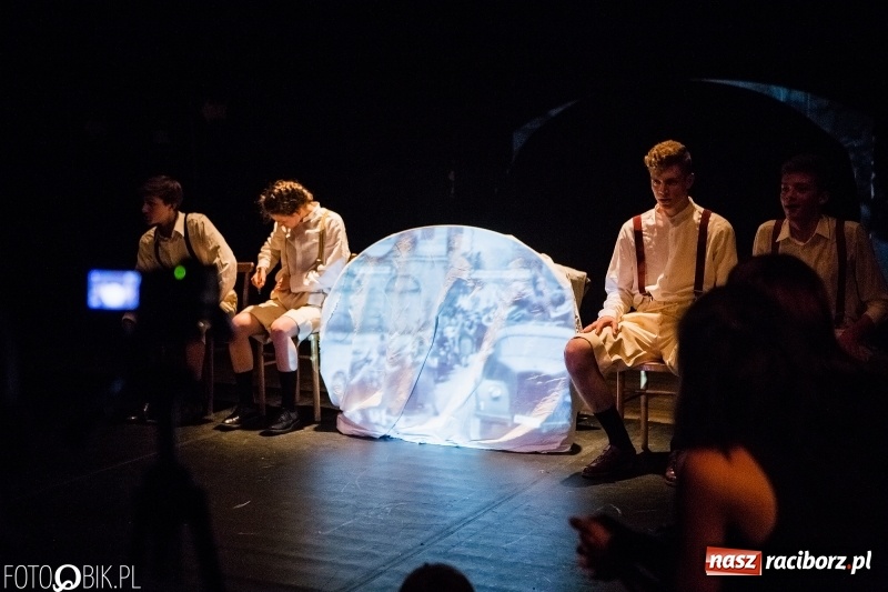 Zdjęcie w galerii na portalu naszraciborz.pl: Blaszany Bębenek - premiera spektaklu teatru Tetraedr wiadomości z regionu