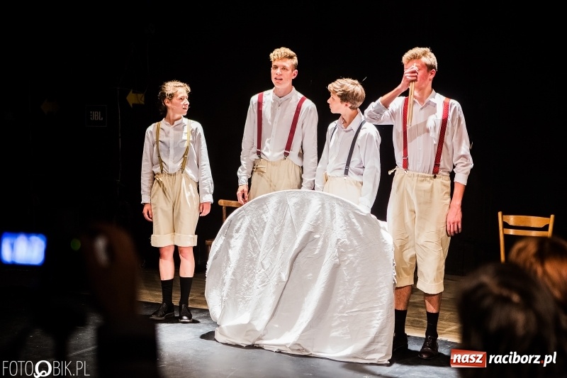 Zdjęcie w galerii na portalu naszraciborz.pl: Blaszany Bębenek - premiera spektaklu teatru Tetraedr wiadomości z regionu