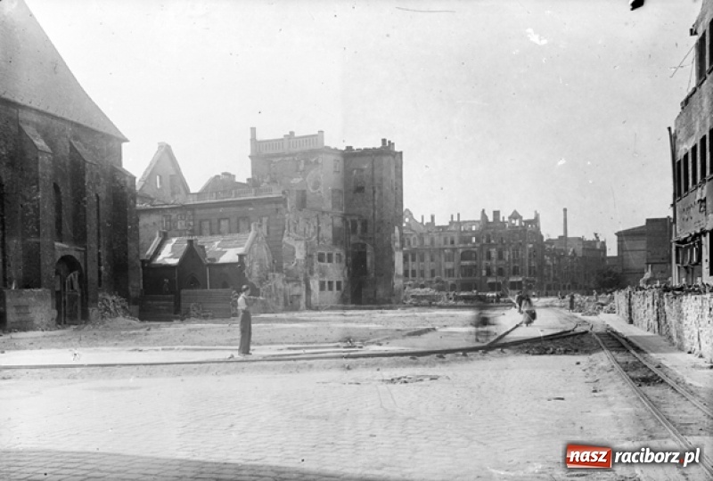 Zdjęcie w galerii na portalu naszraciborz.pl: Rosjanie w Raciborzu. Miasto było systematycznie obracane w perzynę wiadomości z regionu