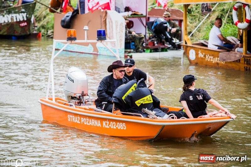 Zdjęcie w galerii na portalu naszraciborz.pl: Marszałek Józef Piłsudski i jego zaginiony legion na biało-czerwonym Pływadle 2018  wiadomości z regionu