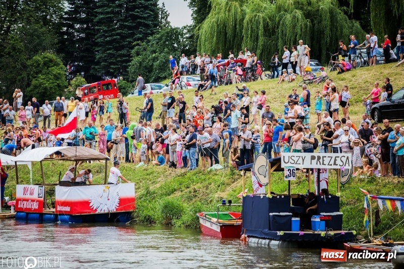 Zdjęcie w galerii na portalu naszraciborz.pl: Marszałek Józef Piłsudski i jego zaginiony legion na biało-czerwonym Pływadle 2018  wiadomości z regionu