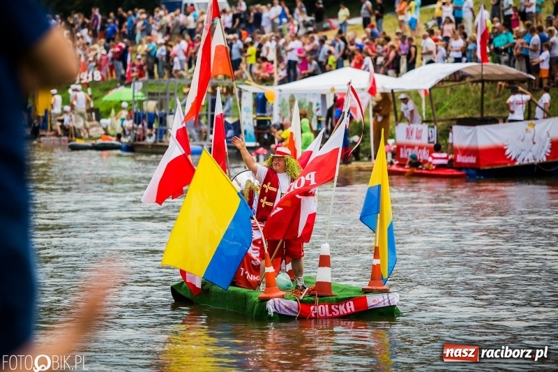 Zdjęcie w galerii na portalu naszraciborz.pl: Marszałek Józef Piłsudski i jego zaginiony legion na biało-czerwonym Pływadle 2018  wiadomości z regionu