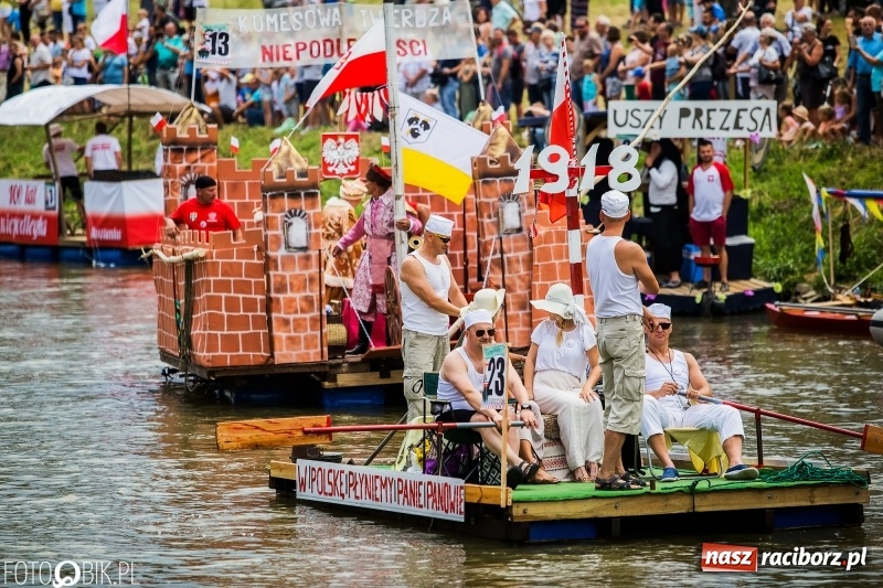 Zdjęcie w galerii na portalu naszraciborz.pl: Marszałek Józef Piłsudski i jego zaginiony legion na biało-czerwonym Pływadle 2018  wiadomości z regionu