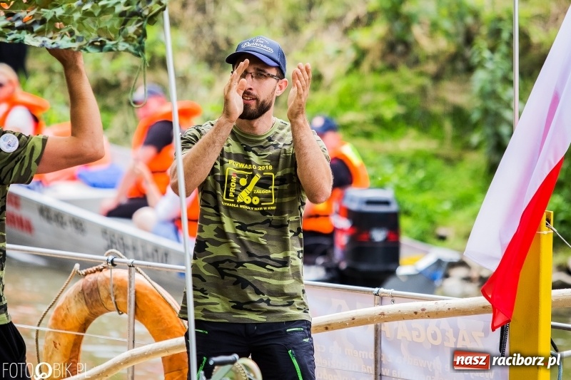 Zdjęcie w galerii na portalu naszraciborz.pl: Marszałek Józef Piłsudski i jego zaginiony legion na biało-czerwonym Pływadle 2018  wiadomości z regionu