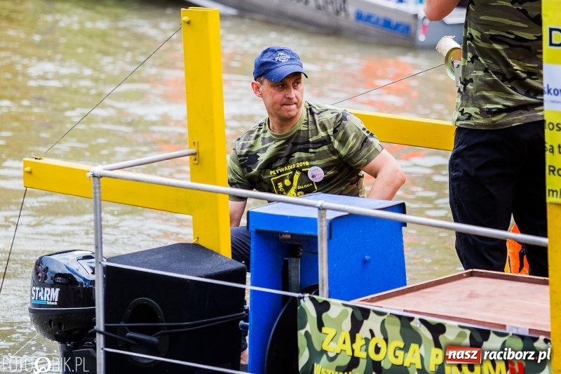 Zdjęcie w galerii na portalu naszraciborz.pl: Marszałek Józef Piłsudski i jego zaginiony legion na biało-czerwonym Pływadle 2018  wiadomości z regionu
