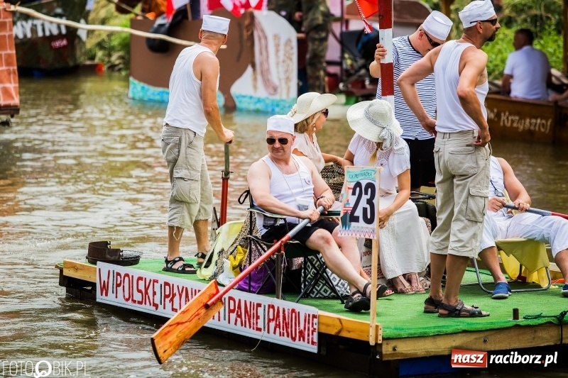 Zdjęcie w galerii na portalu naszraciborz.pl: Marszałek Józef Piłsudski i jego zaginiony legion na biało-czerwonym Pływadle 2018  wiadomości z regionu