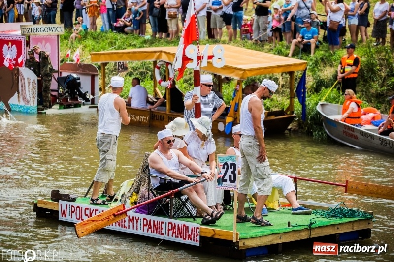 Zdjęcie w galerii na portalu naszraciborz.pl: Marszałek Józef Piłsudski i jego zaginiony legion na biało-czerwonym Pływadle 2018  wiadomości z regionu