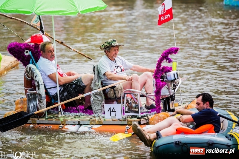 Zdjęcie w galerii na portalu naszraciborz.pl: Marszałek Józef Piłsudski i jego zaginiony legion na biało-czerwonym Pływadle 2018  wiadomości z regionu