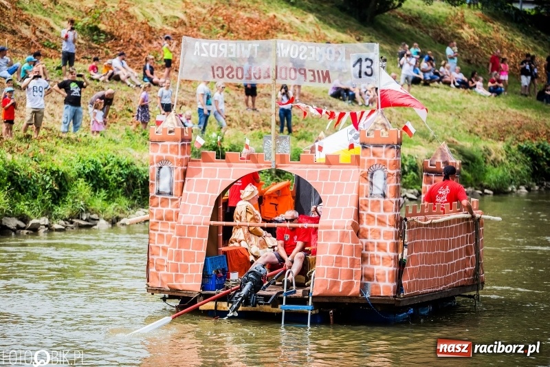 Zdjęcie w galerii na portalu naszraciborz.pl: Marszałek Józef Piłsudski i jego zaginiony legion na biało-czerwonym Pływadle 2018  wiadomości z regionu
