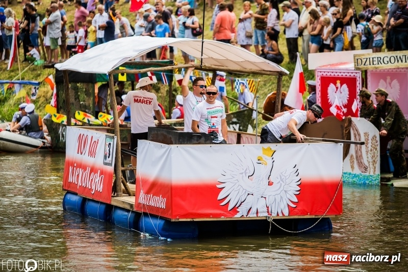 Zdjęcie w galerii na portalu naszraciborz.pl: Marszałek Józef Piłsudski i jego zaginiony legion na biało-czerwonym Pływadle 2018  wiadomości z regionu