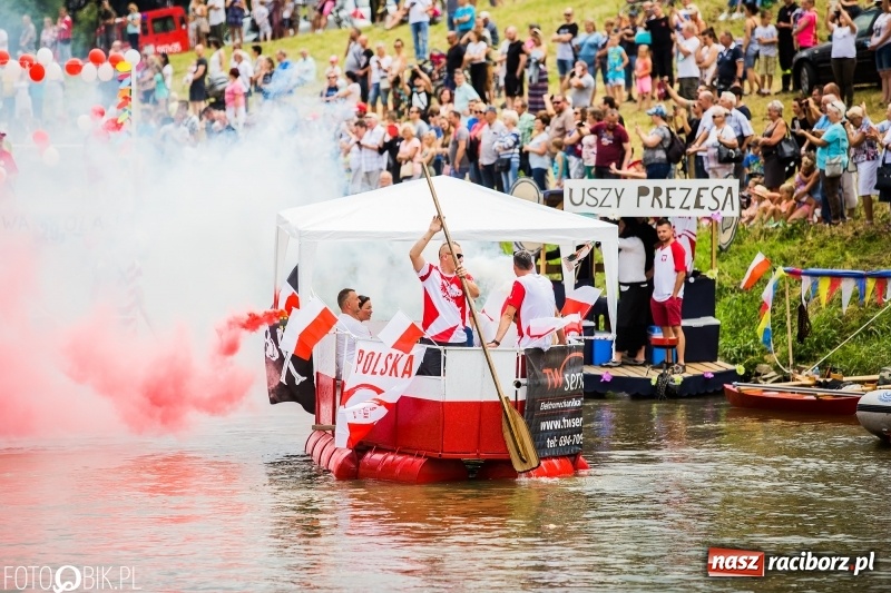 Zdjęcie w galerii na portalu naszraciborz.pl: Marszałek Józef Piłsudski i jego zaginiony legion na biało-czerwonym Pływadle 2018  wiadomości z regionu