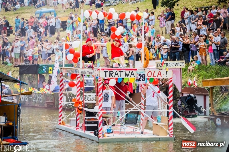 Zdjęcie w galerii na portalu naszraciborz.pl: Marszałek Józef Piłsudski i jego zaginiony legion na biało-czerwonym Pływadle 2018  wiadomości z regionu