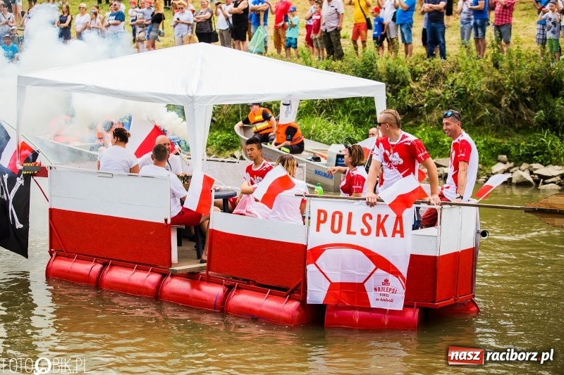 Zdjęcie w galerii na portalu naszraciborz.pl: Marszałek Józef Piłsudski i jego zaginiony legion na biało-czerwonym Pływadle 2018  wiadomości z regionu