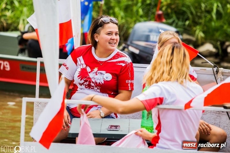 Zdjęcie w galerii na portalu naszraciborz.pl: Marszałek Józef Piłsudski i jego zaginiony legion na biało-czerwonym Pływadle 2018  wiadomości z regionu