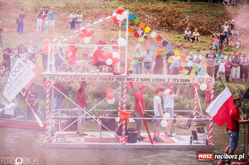 Zdjęcie w galerii na portalu naszraciborz.pl: Marszałek Józef Piłsudski i jego zaginiony legion na biało-czerwonym Pływadle 2018  wiadomości z regionu