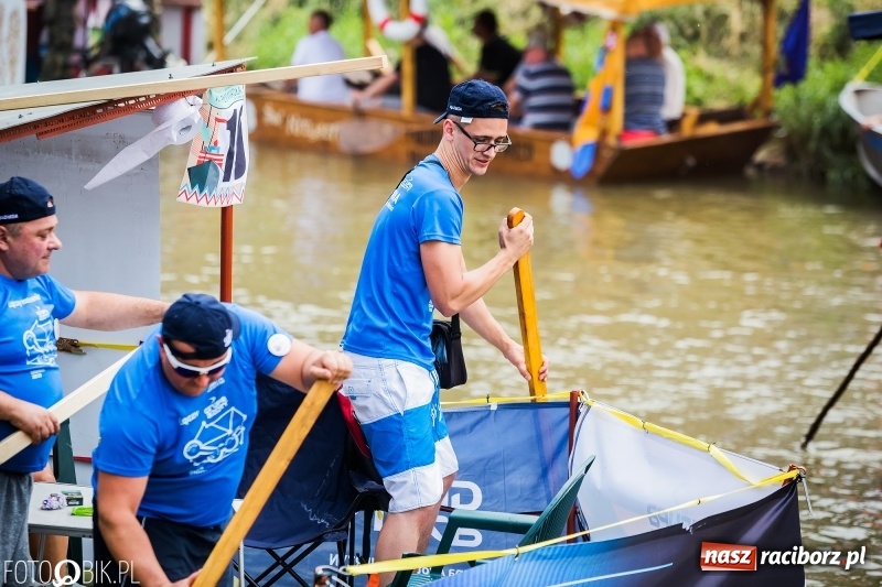 Zdjęcie w galerii na portalu naszraciborz.pl: Marszałek Józef Piłsudski i jego zaginiony legion na biało-czerwonym Pływadle 2018  wiadomości z regionu