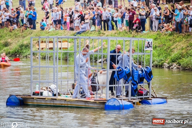 Zdjęcie w galerii na portalu naszraciborz.pl: Marszałek Józef Piłsudski i jego zaginiony legion na biało-czerwonym Pływadle 2018  wiadomości z regionu
