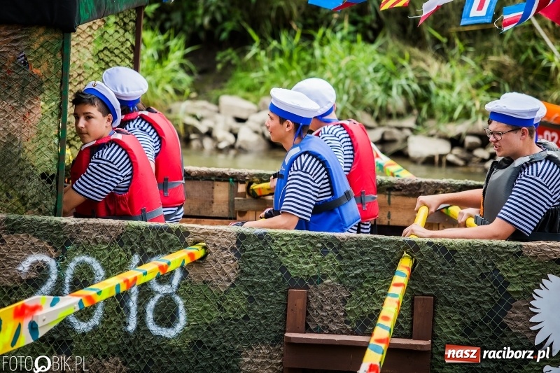 Zdjęcie w galerii na portalu naszraciborz.pl: Marszałek Józef Piłsudski i jego zaginiony legion na biało-czerwonym Pływadle 2018  wiadomości z regionu