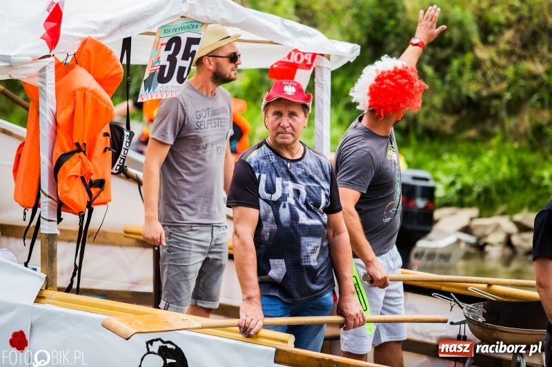 Zdjęcie w galerii na portalu naszraciborz.pl: Marszałek Józef Piłsudski i jego zaginiony legion na biało-czerwonym Pływadle 2018  wiadomości z regionu