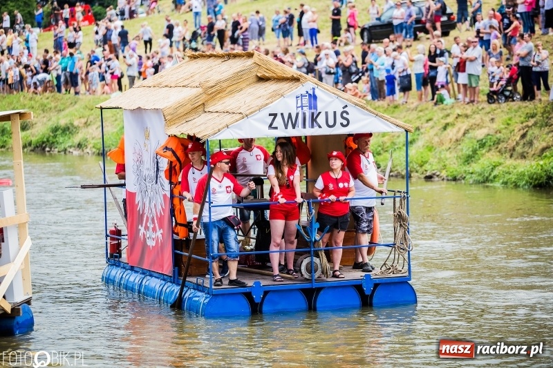 Zdjęcie w galerii na portalu naszraciborz.pl: Marszałek Józef Piłsudski i jego zaginiony legion na biało-czerwonym Pływadle 2018  wiadomości z regionu