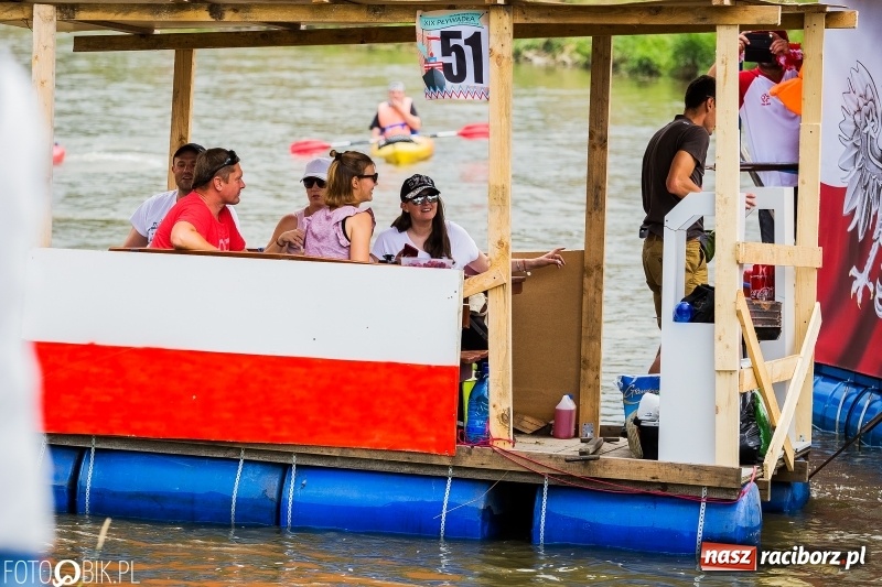 Zdjęcie w galerii na portalu naszraciborz.pl: Marszałek Józef Piłsudski i jego zaginiony legion na biało-czerwonym Pływadle 2018  wiadomości z regionu