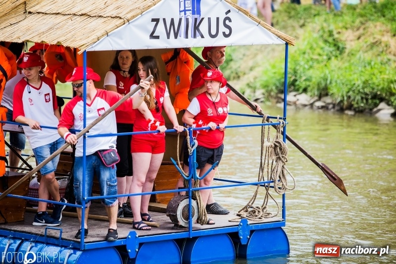Zdjęcie w galerii na portalu naszraciborz.pl: Marszałek Józef Piłsudski i jego zaginiony legion na biało-czerwonym Pływadle 2018  wiadomości z regionu