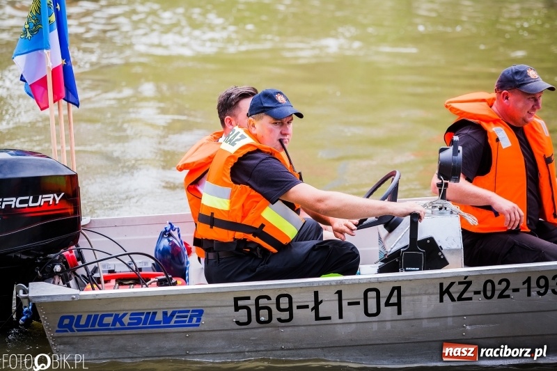 Zdjęcie w galerii na portalu naszraciborz.pl: Marszałek Józef Piłsudski i jego zaginiony legion na biało-czerwonym Pływadle 2018  wiadomości z regionu