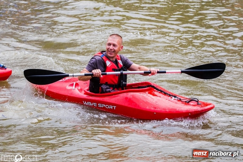 Zdjęcie w galerii na portalu naszraciborz.pl: Marszałek Józef Piłsudski i jego zaginiony legion na biało-czerwonym Pływadle 2018  wiadomości z regionu