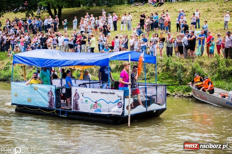 Zdjęcie w galerii na portalu naszraciborz.pl: Marszałek Józef Piłsudski i jego zaginiony legion na biało-czerwonym Pływadle 2018  wiadomości z regionu