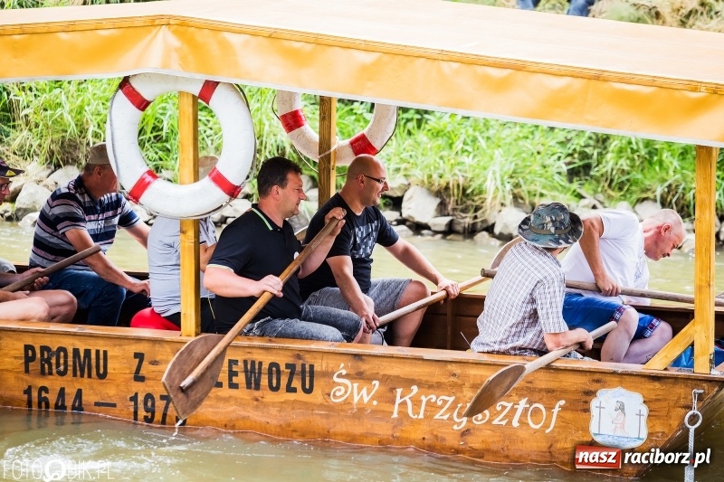 Zdjęcie w galerii na portalu naszraciborz.pl: Marszałek Józef Piłsudski i jego zaginiony legion na biało-czerwonym Pływadle 2018  wiadomości z regionu