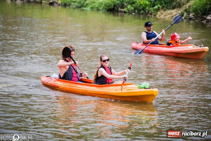 Zdjęcie w galerii na portalu naszraciborz.pl: Marszałek Józef Piłsudski i jego zaginiony legion na biało-czerwonym Pływadle 2018  wiadomości z regionu