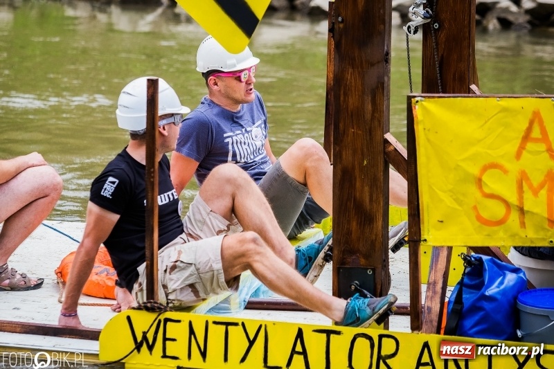 Zdjęcie w galerii na portalu naszraciborz.pl: Marszałek Józef Piłsudski i jego zaginiony legion na biało-czerwonym Pływadle 2018  wiadomości z regionu