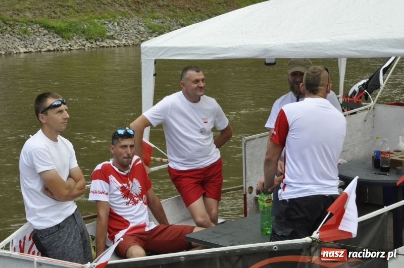 Zdjęcie w galerii na portalu naszraciborz.pl: Marszałek Józef Piłsudski i jego zaginiony legion na biało-czerwonym Pływadle 2018  wiadomości z regionu
