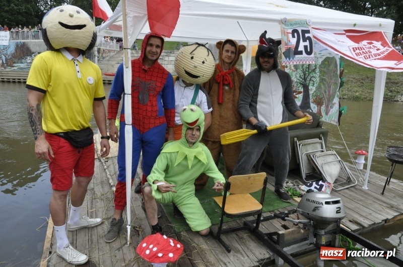 Zdjęcie w galerii na portalu naszraciborz.pl: Marszałek Józef Piłsudski i jego zaginiony legion na biało-czerwonym Pływadle 2018  wiadomości z regionu