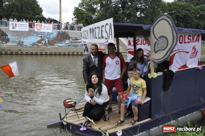 Zdjęcie w galerii na portalu naszraciborz.pl: Marszałek Józef Piłsudski i jego zaginiony legion na biało-czerwonym Pływadle 2018  wiadomości z regionu