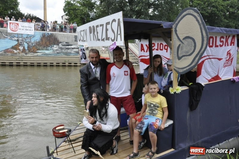 Zdjęcie w galerii na portalu naszraciborz.pl: Marszałek Józef Piłsudski i jego zaginiony legion na biało-czerwonym Pływadle 2018  wiadomości z regionu